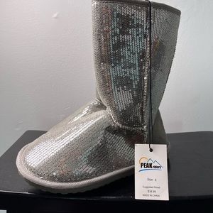 Women’s black boots 👢